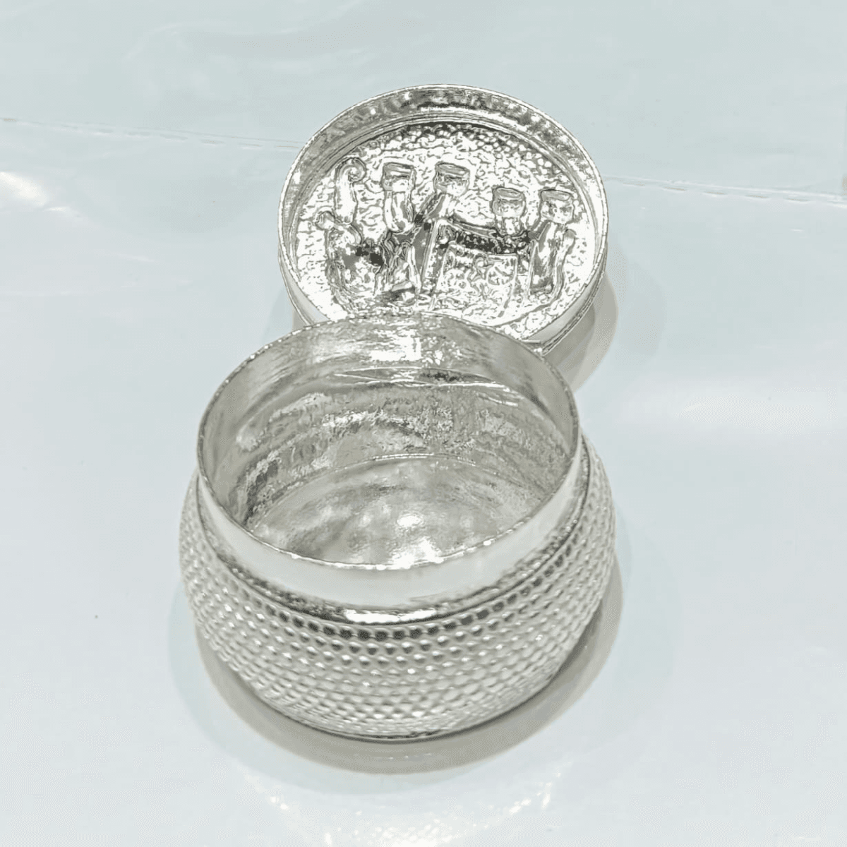 Premium Silver Glass — view 1